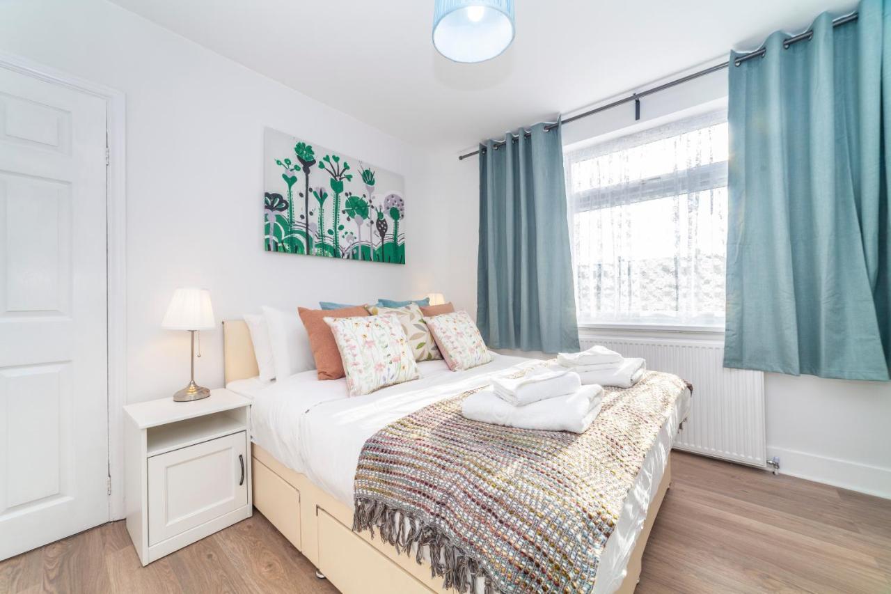 Autonomous 2 Bdr Apartment With Garden And Parking 엔필드 외부 사진